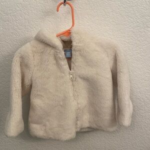 Baby Gap 18-24 month faux fur soft warm hooded ivory white jacket sweater